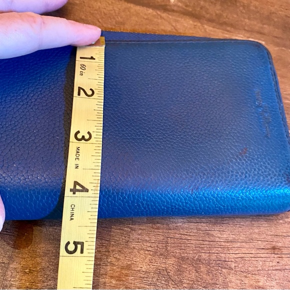 💥Michael Kors Pebbled Leather Zip Around Wallet💥 - Picture 10 of 12